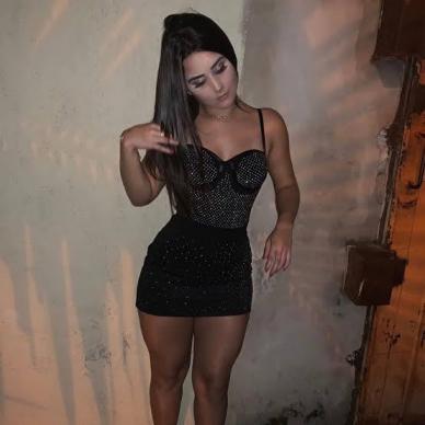 Seksi Gri Saçlı Yeri Olan Escort İrem